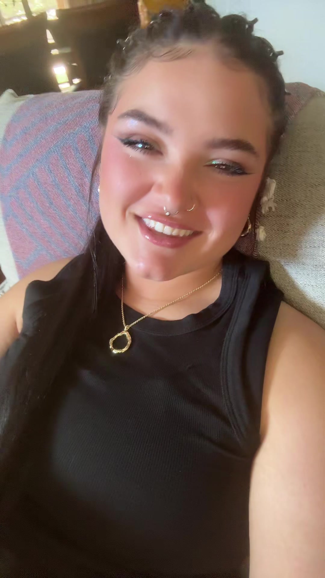 @mía