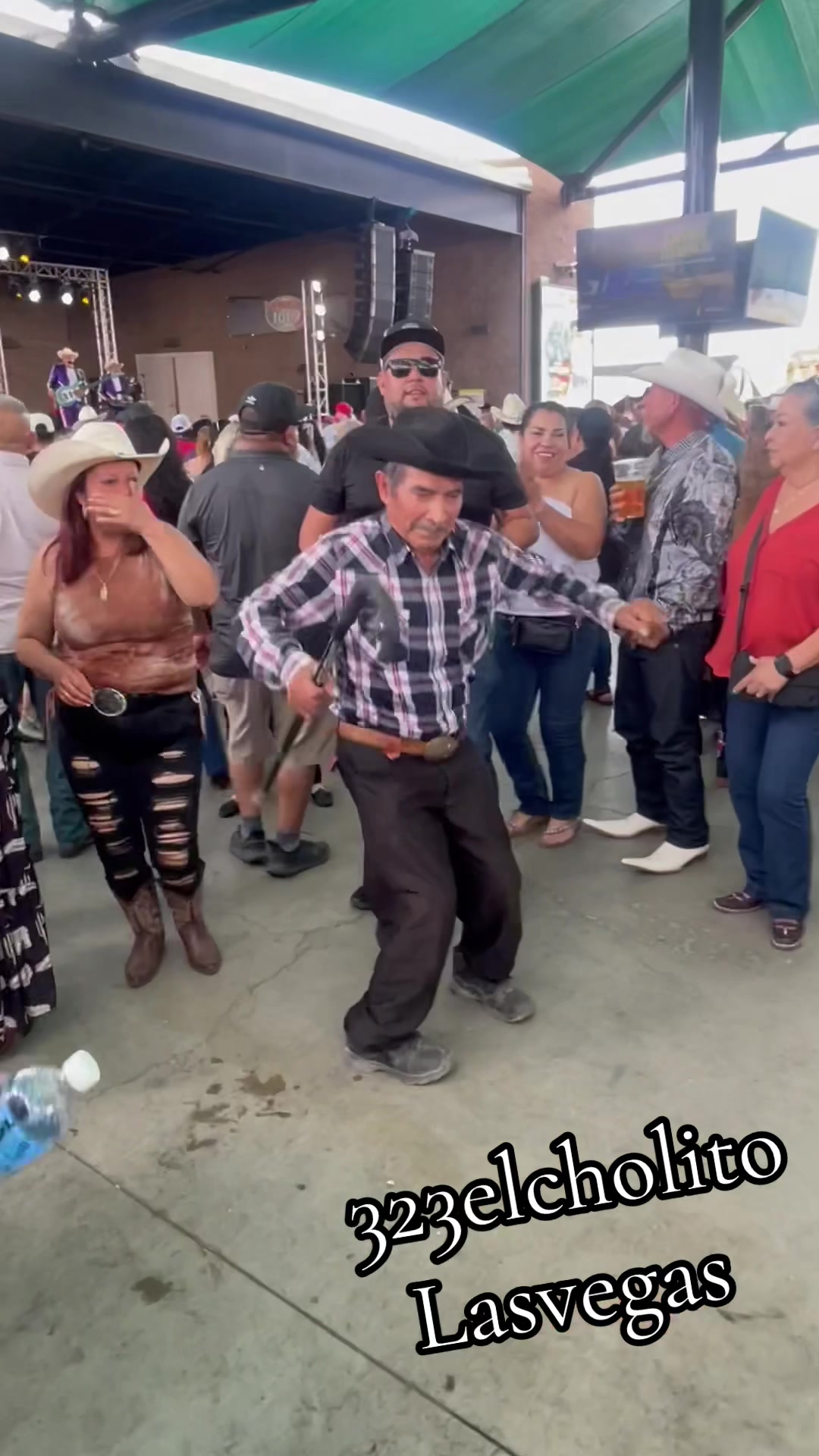 @323elcholito