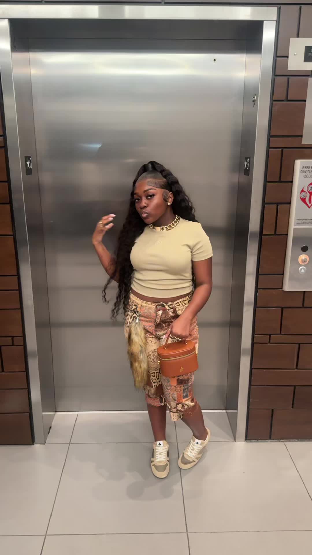 @LIYAH K🎀