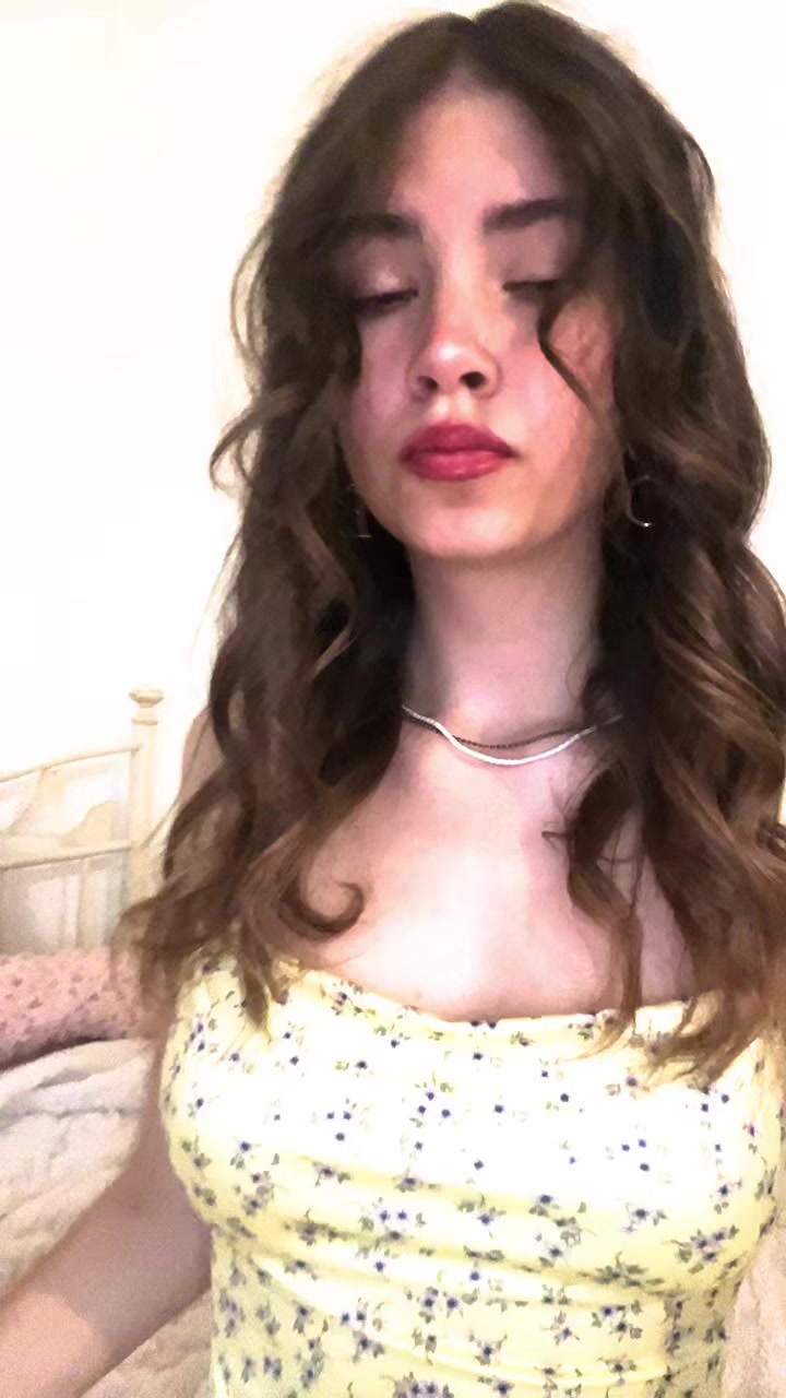 @&bull;ANNA APRILLE &bull;