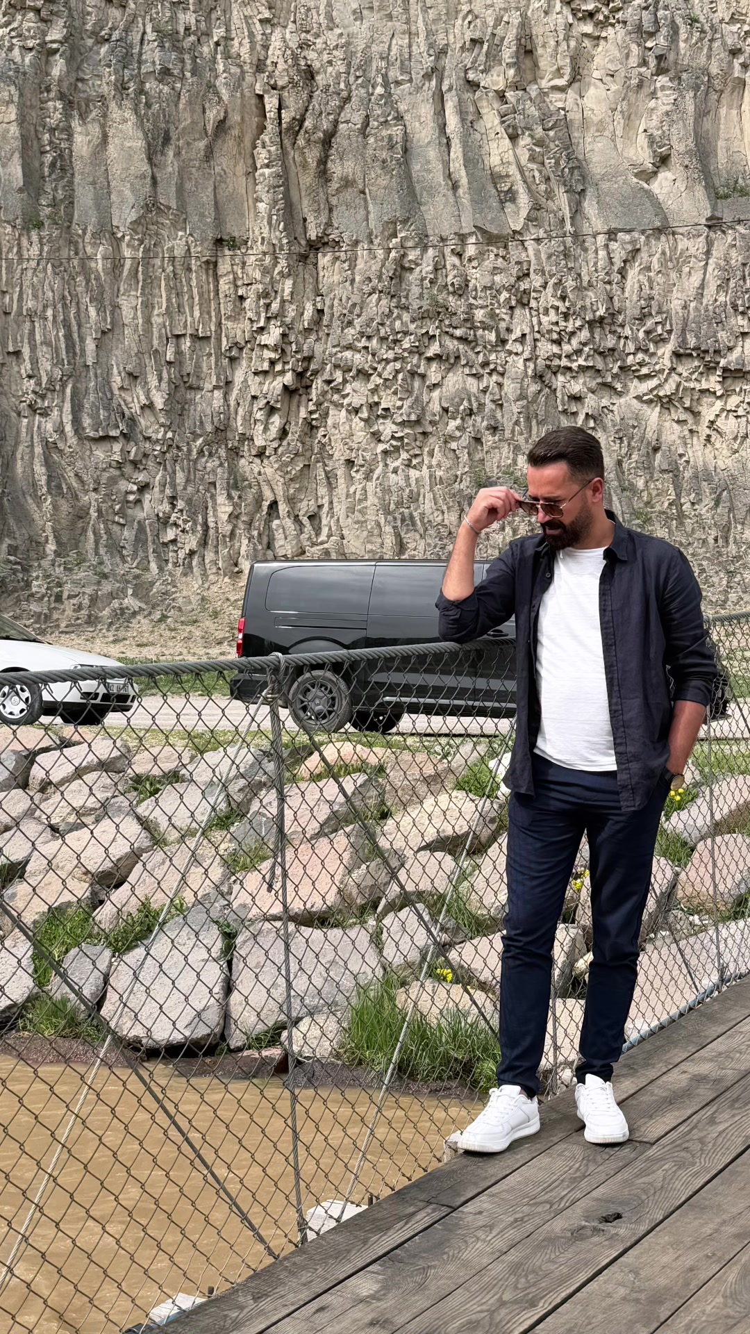 @Şahin Tikez