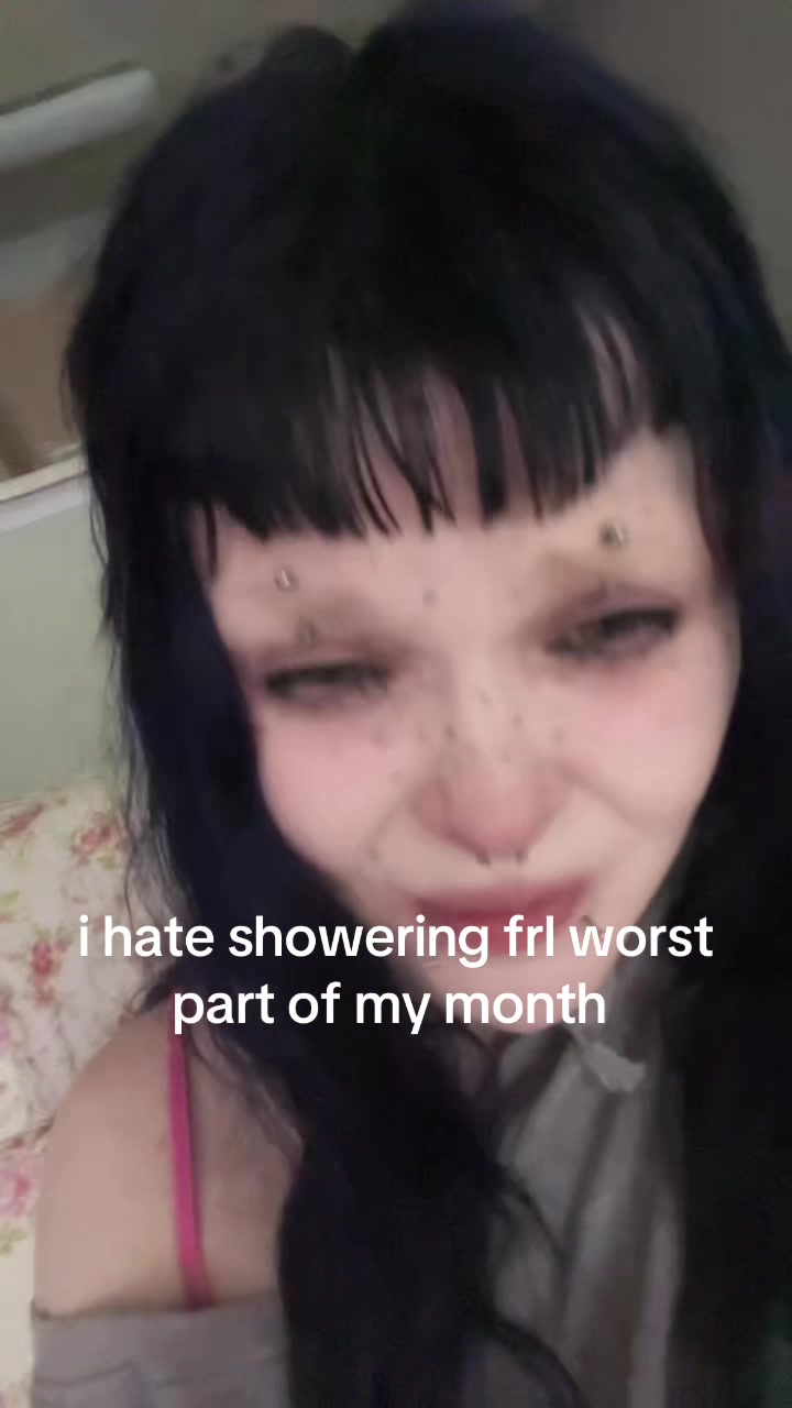 @kneesock