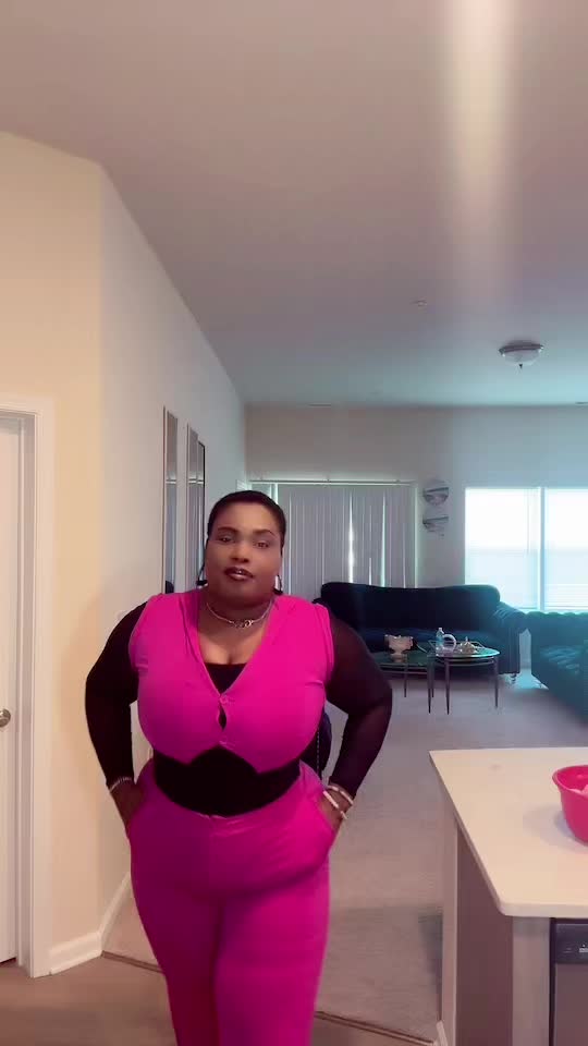 @lauranialouis