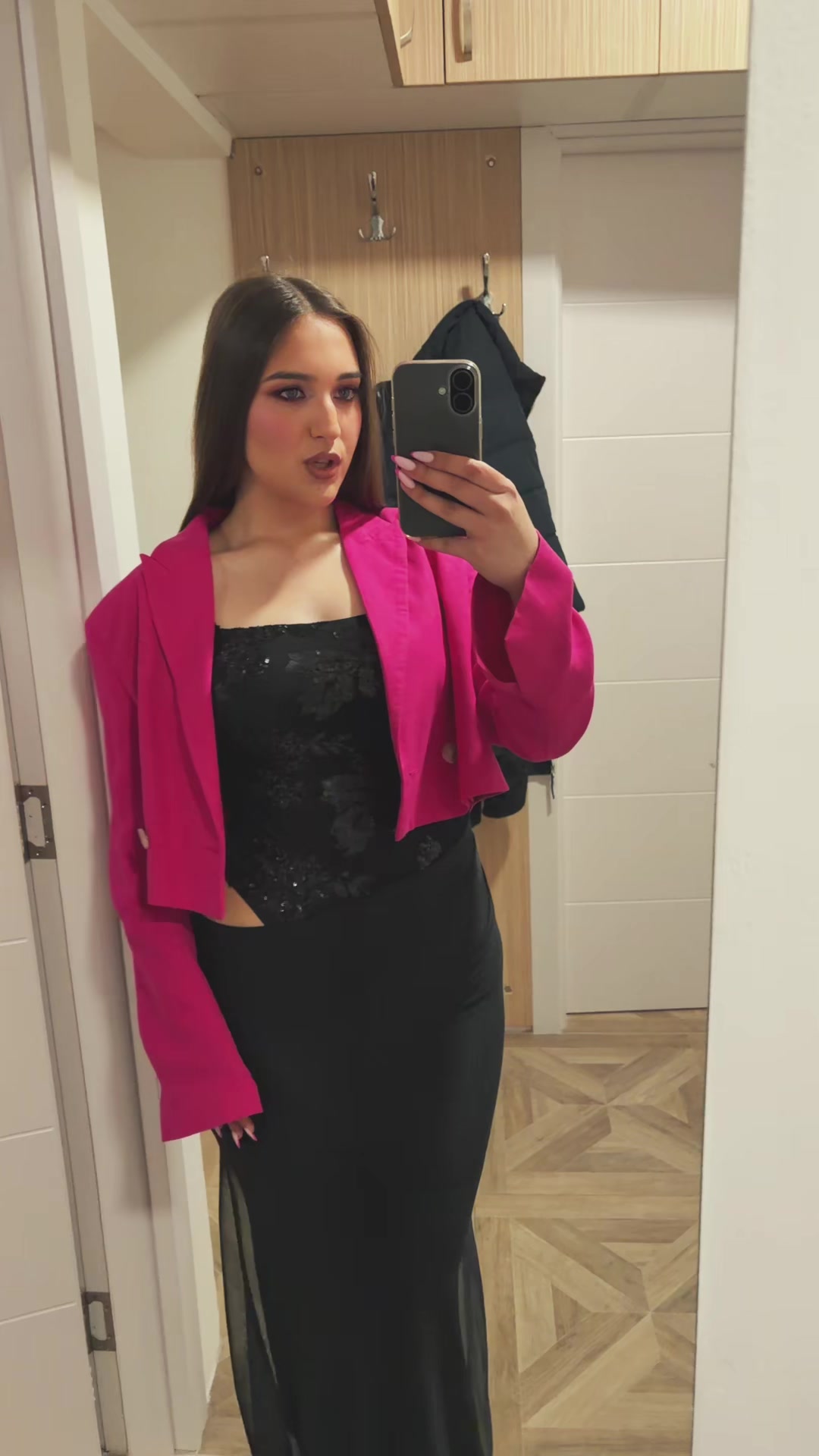 @Ana