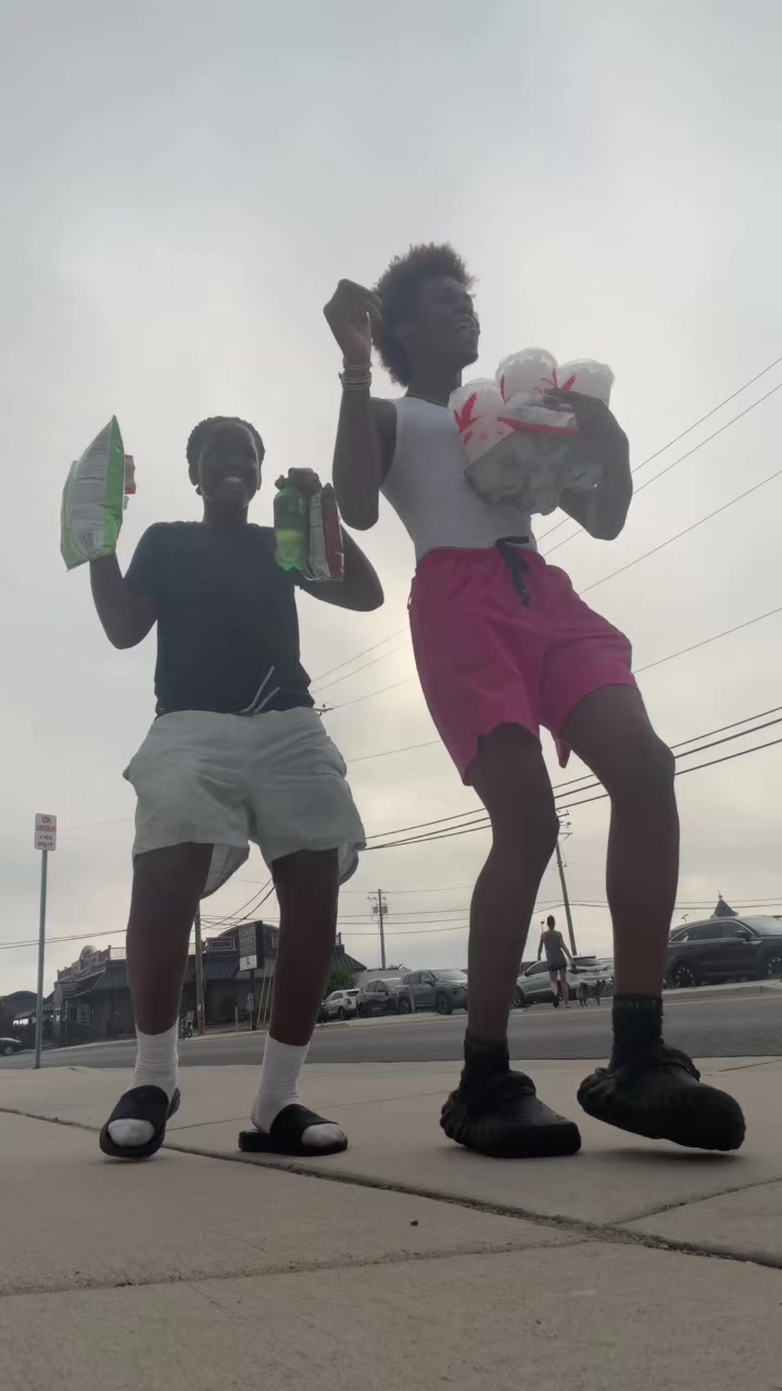 @MB🦈