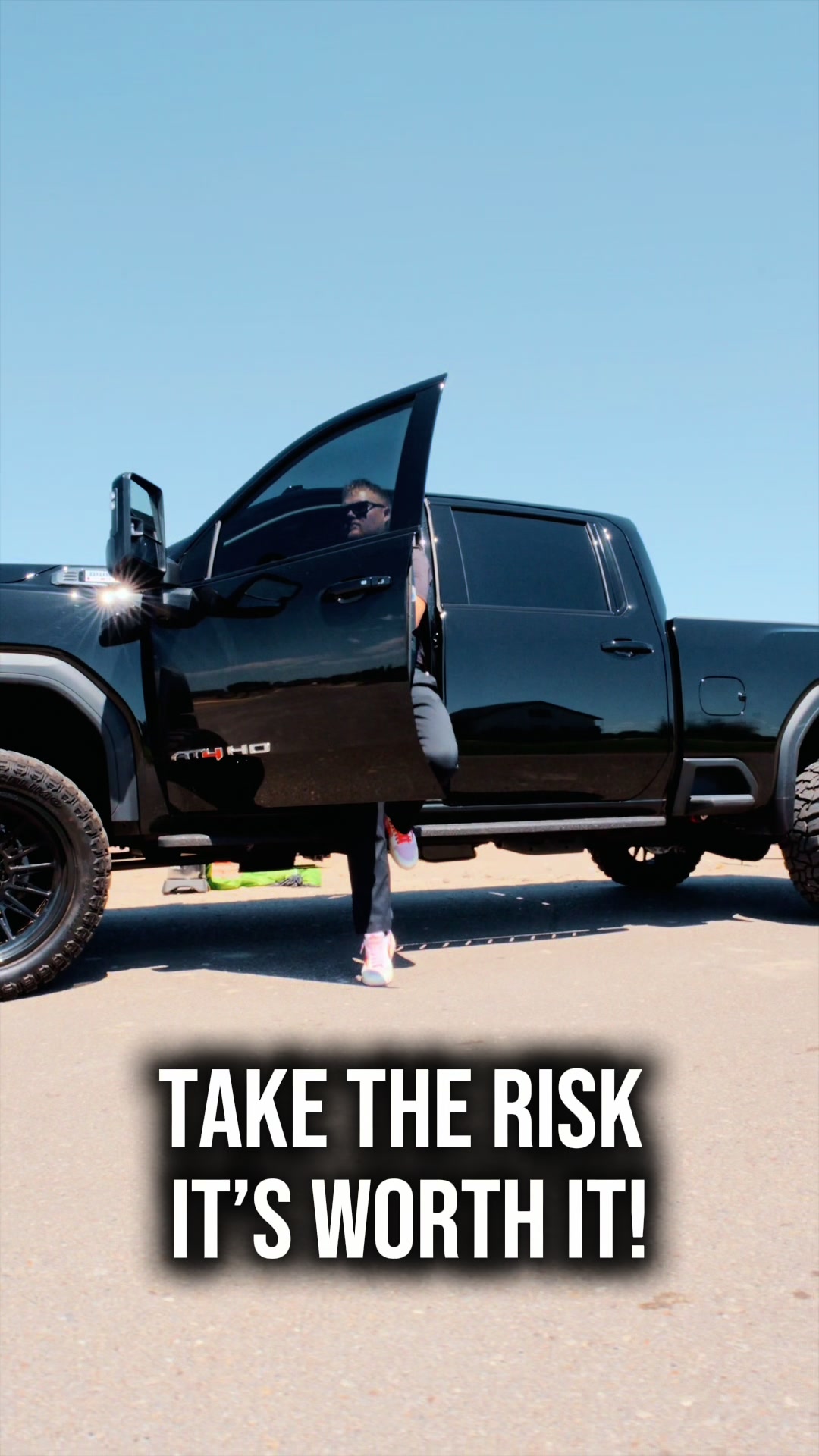 @DawsonSellsDreams