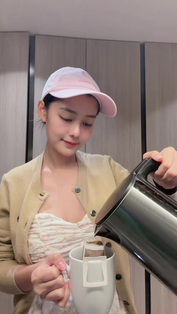@KatieJourneyเคธี่เจอนี่