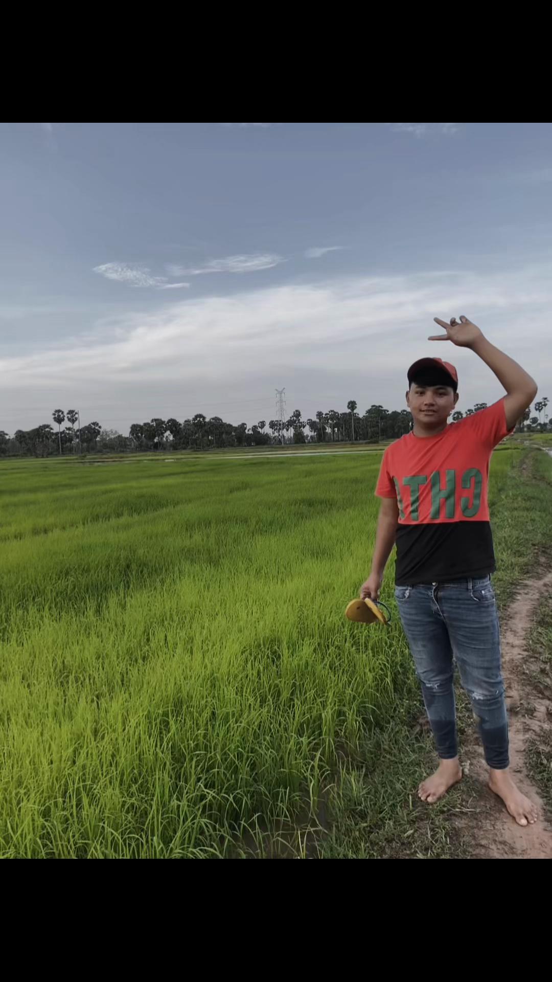 @សុឡាត់ ក្បាល់ខូច🙄