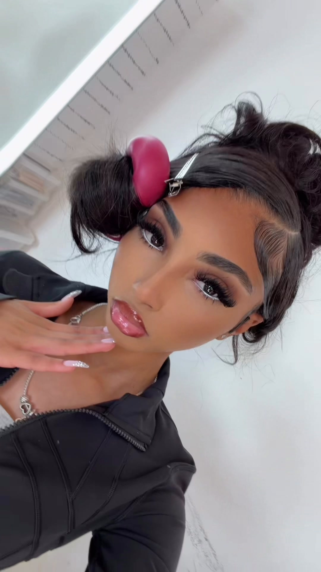 @lolaleilanii