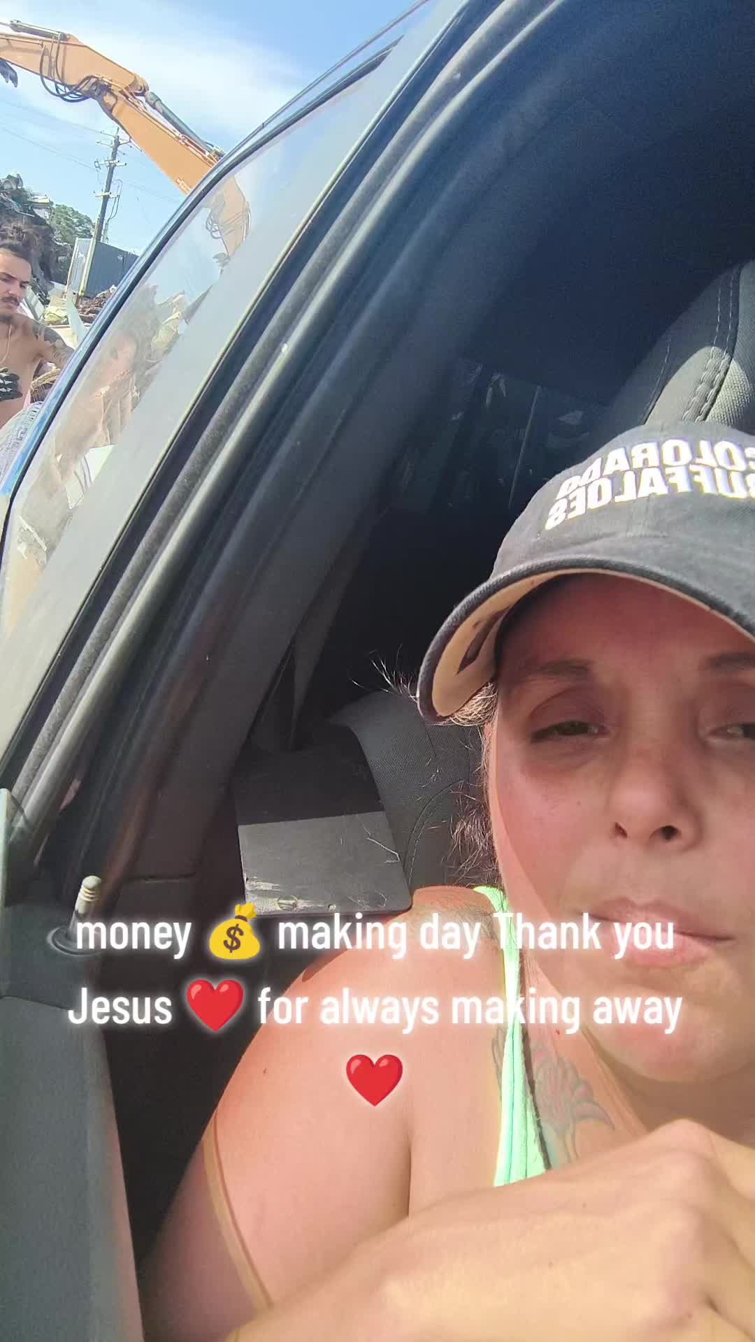 @SandeeBunny