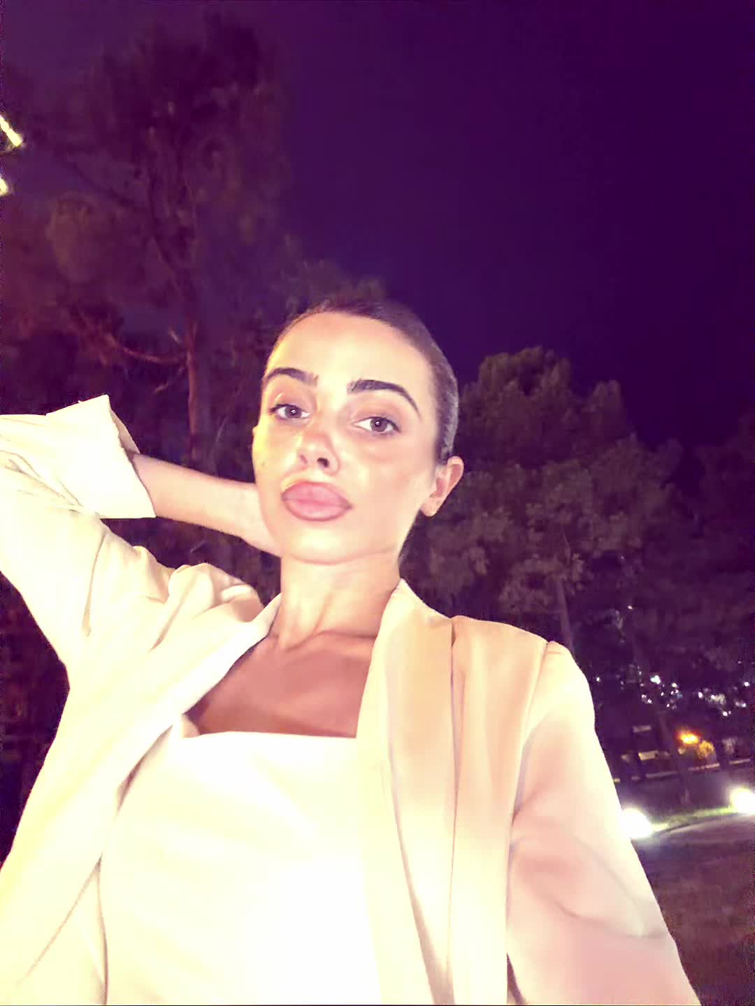 @T