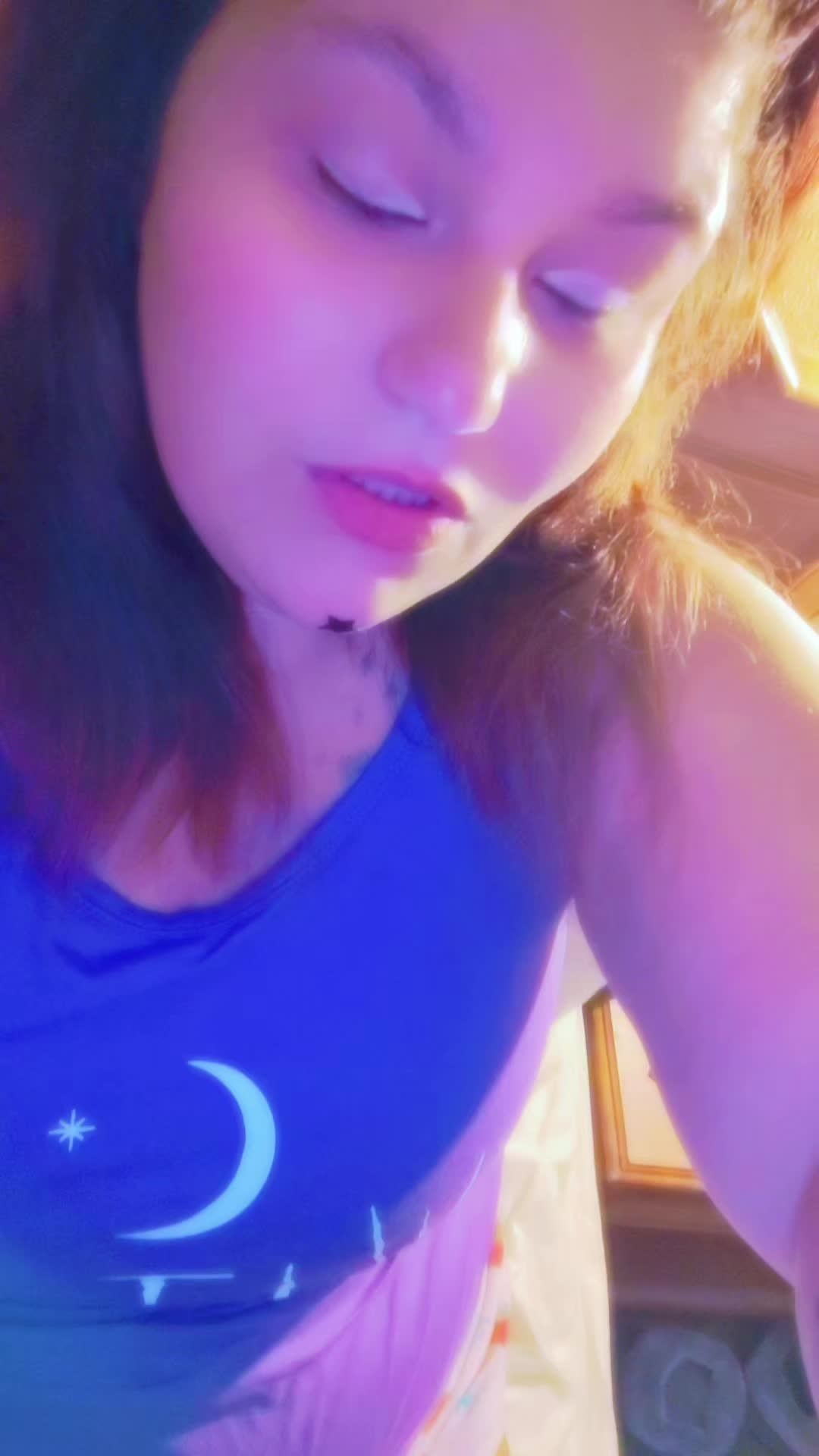 @𝑠𝑎𝑟𝑎𝑙𝑦𝑛𝑛🦆