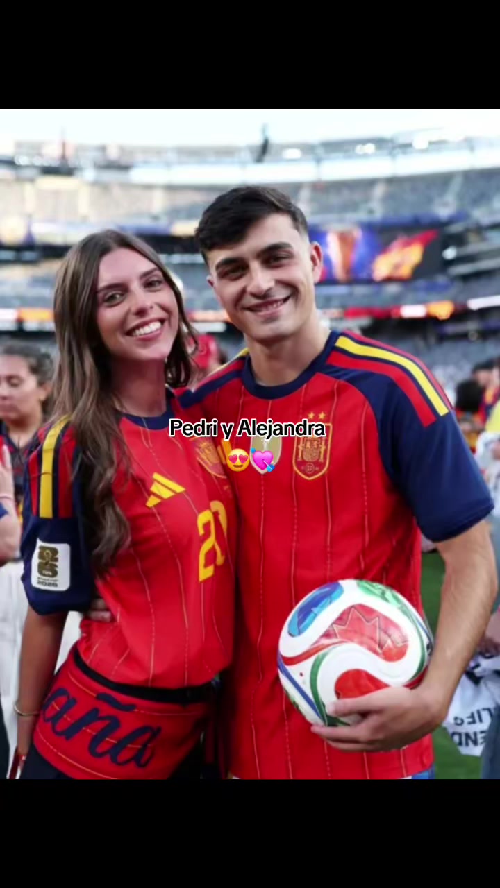 @Dêbôrâ_💙❤️