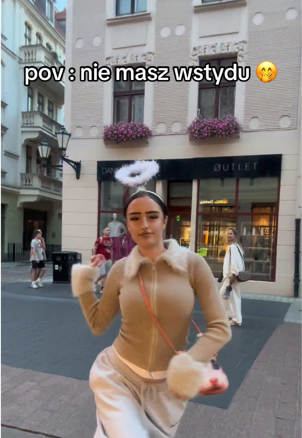 @Tori