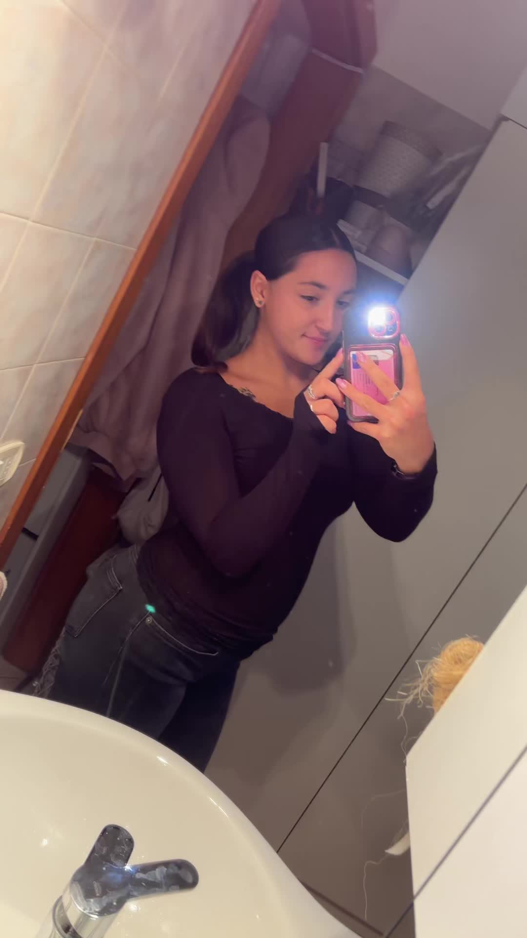 @𝒱𝒾𝒸𝓀𝓎🦭