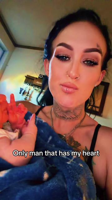 @ғͫʊͦcͭкͪɳͣ Tattedmommy420