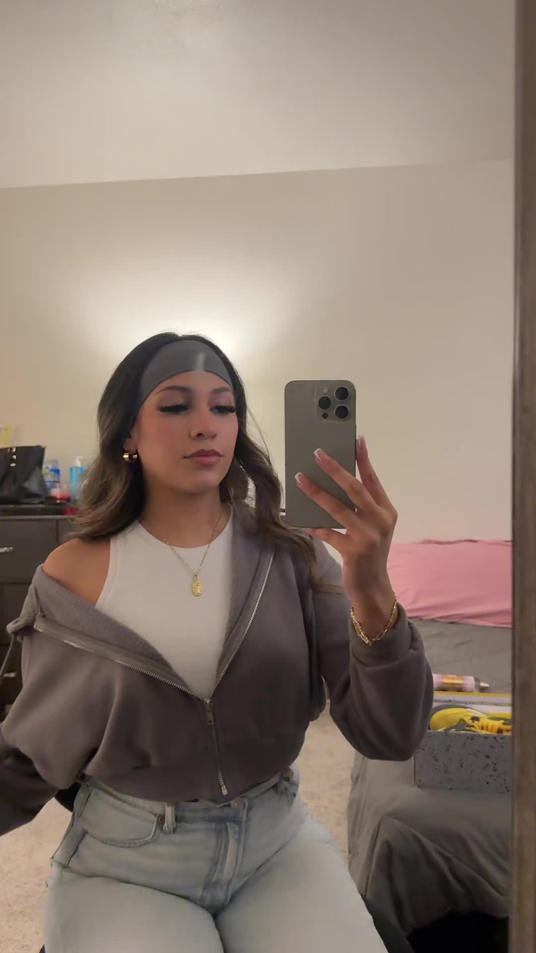 @Ayelyg
