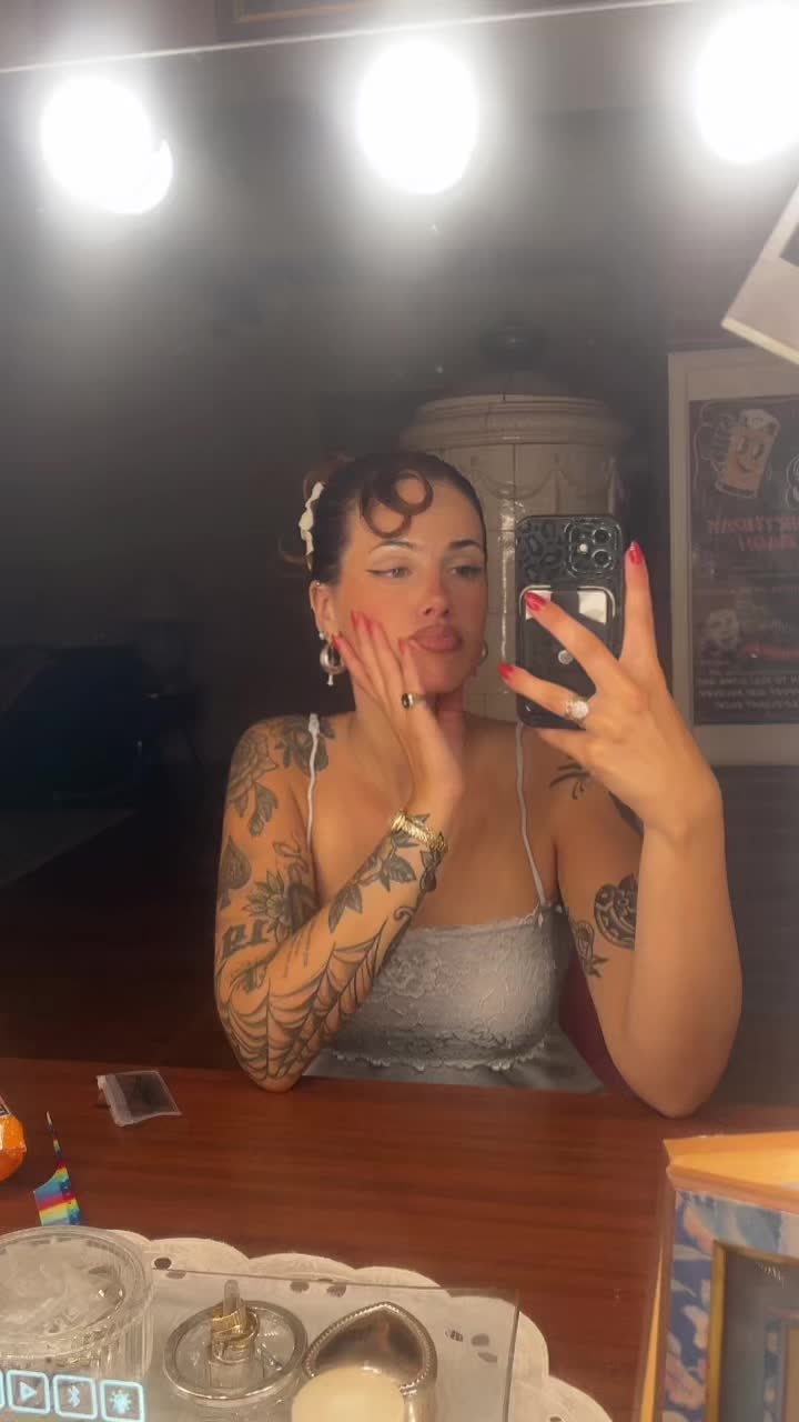 @Lilly f*ing Rose 🦢