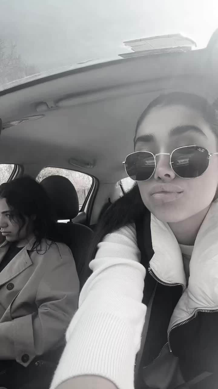 @roozhiina
