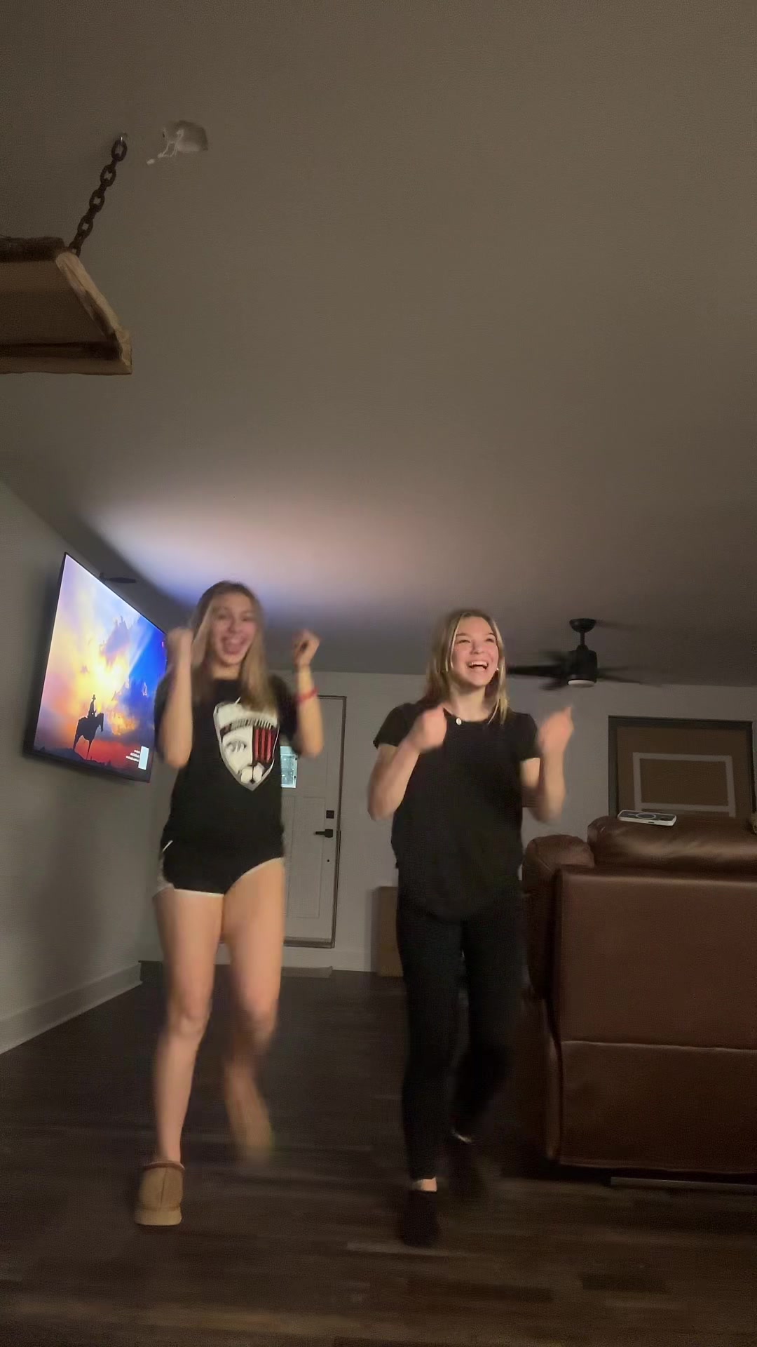 @HeyheyitsLivi