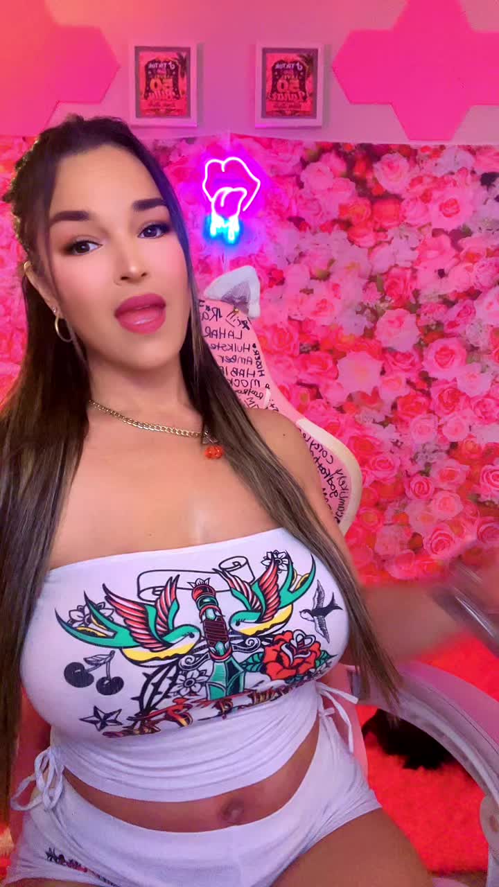 @🍒 Johanna_Flogrown 🌴 🇵🇷