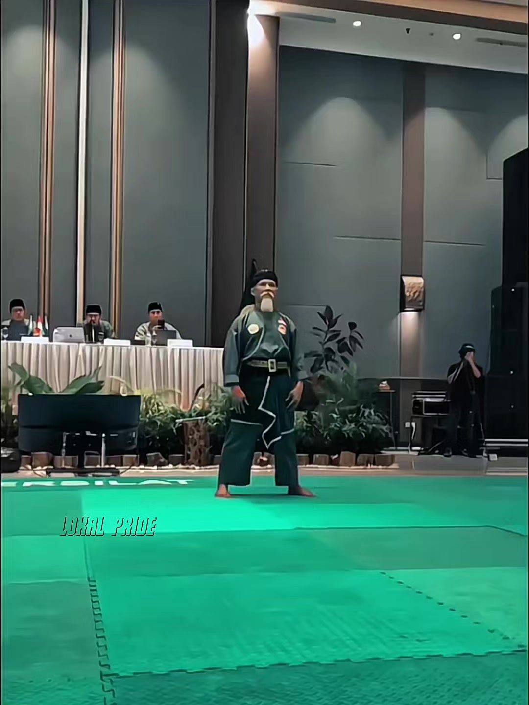 @๐๐๐๐ผ๐ ๐๐๐๐ฟ๐