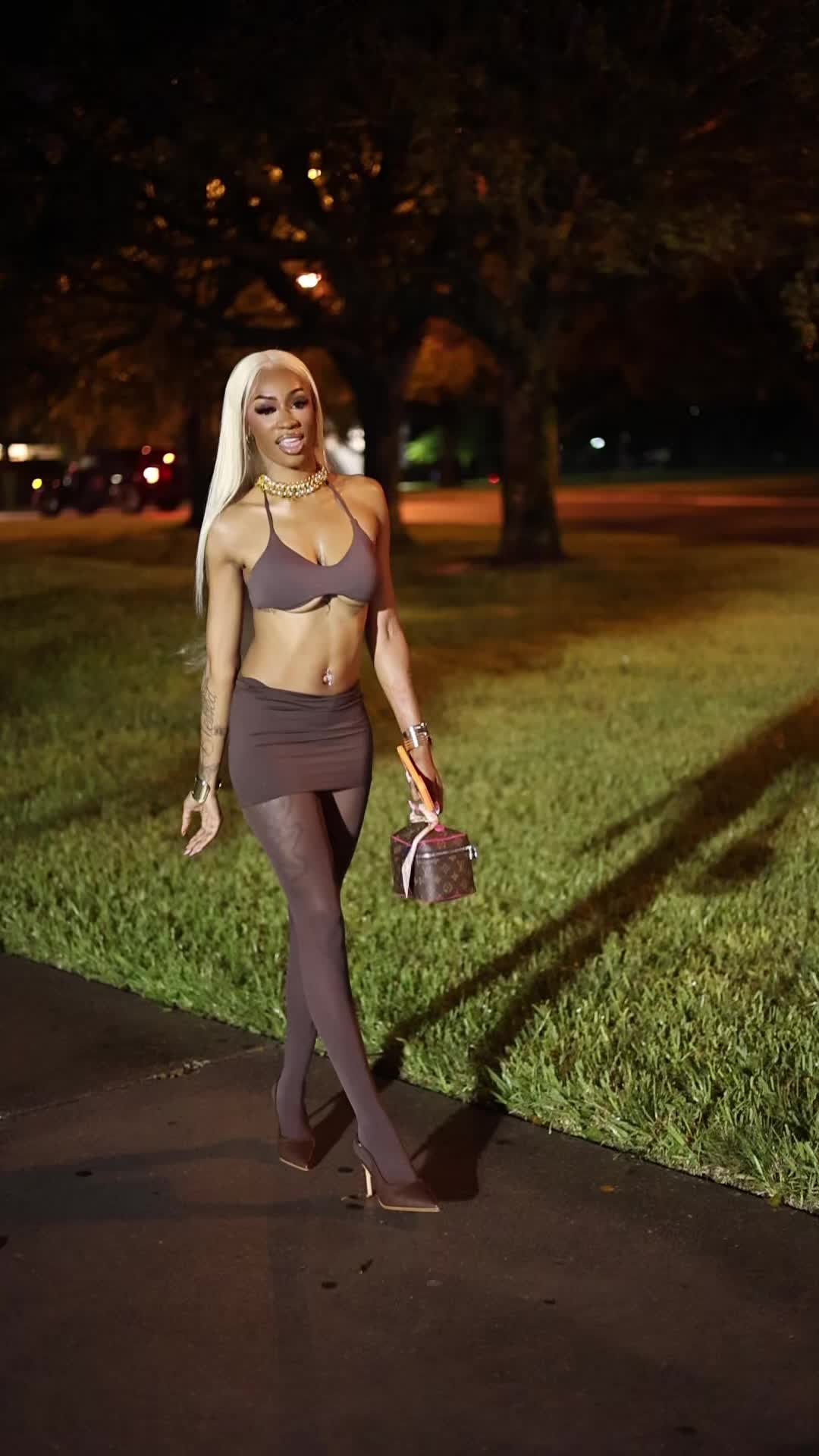 @Djsavage215