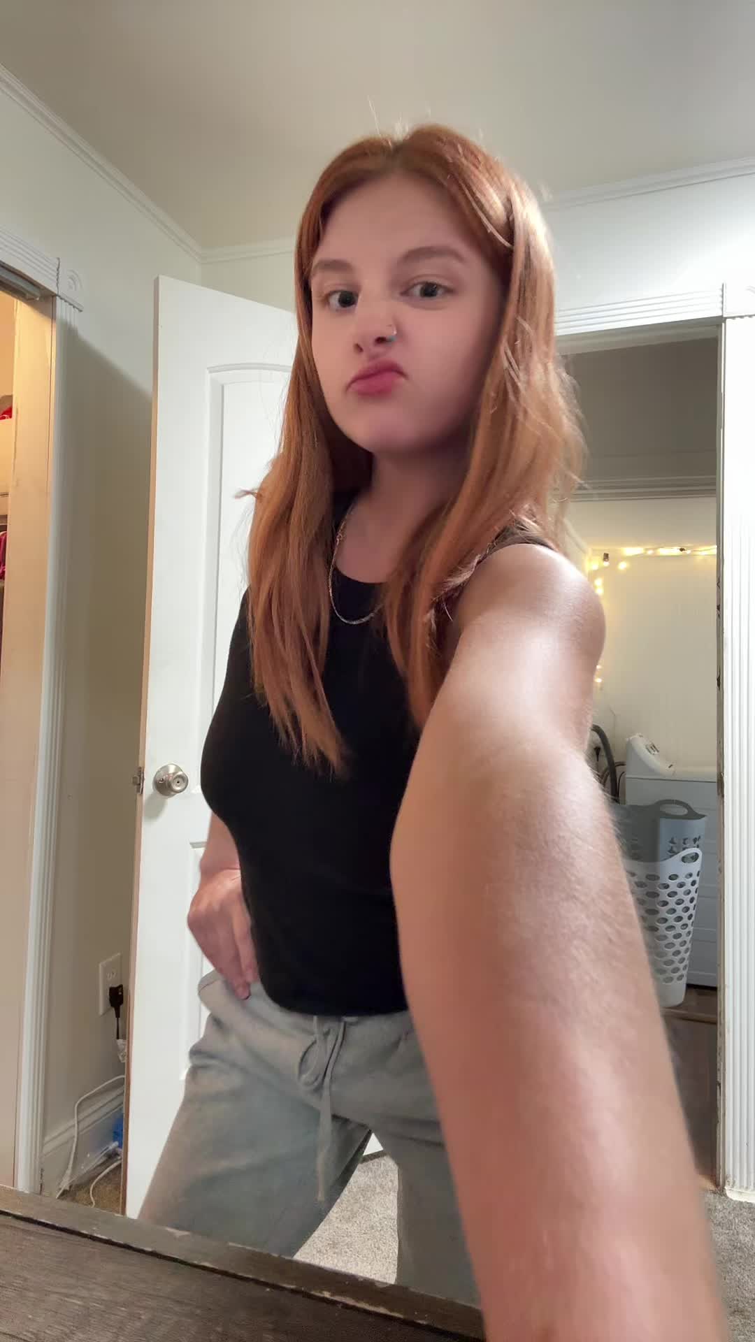 @Littlered0712
