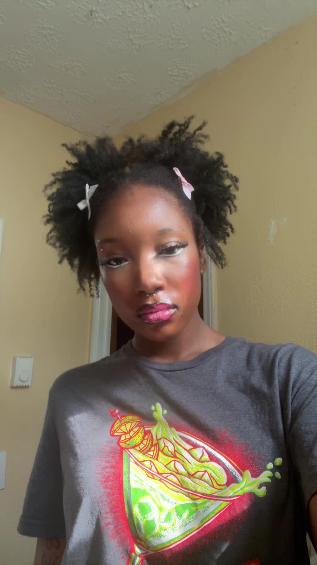 @nia