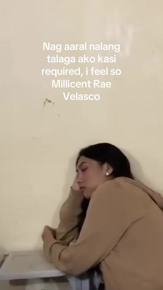 @aly ⋆˚𝜗𝜚˚⋆