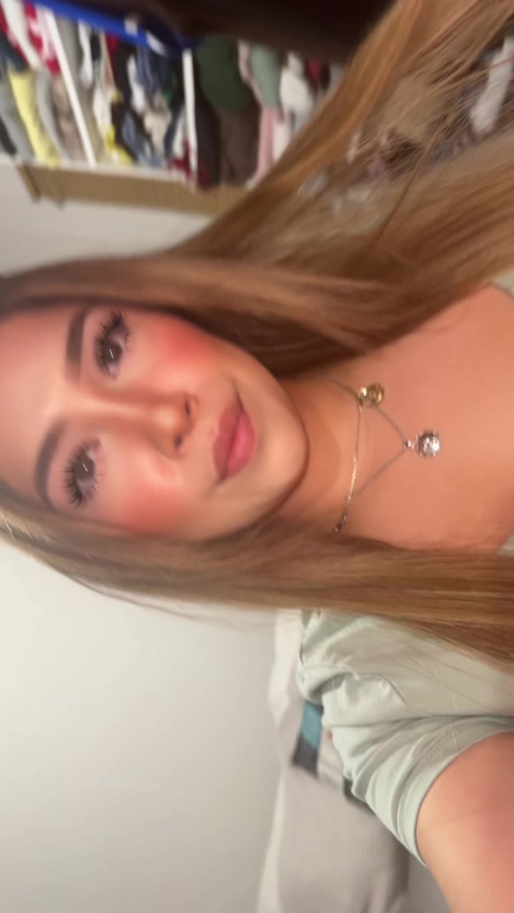 @violetgarcia