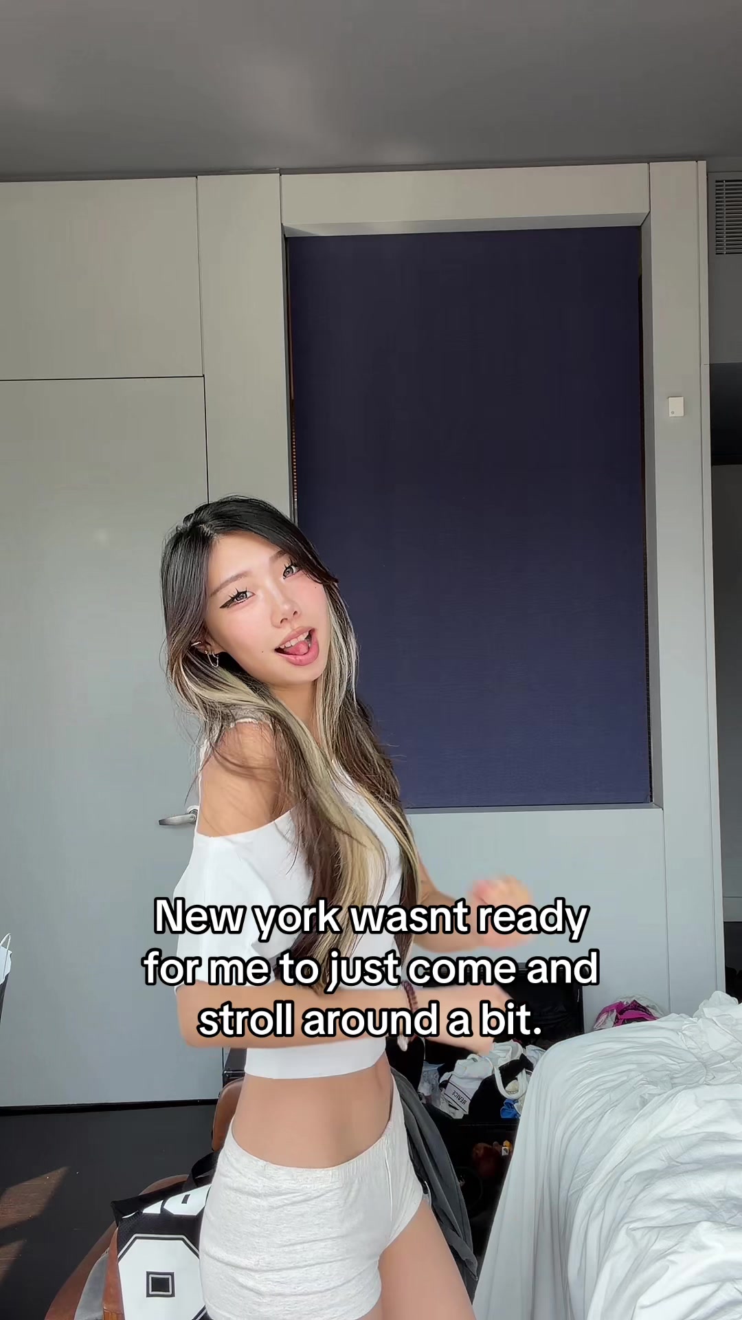 @adri_323_