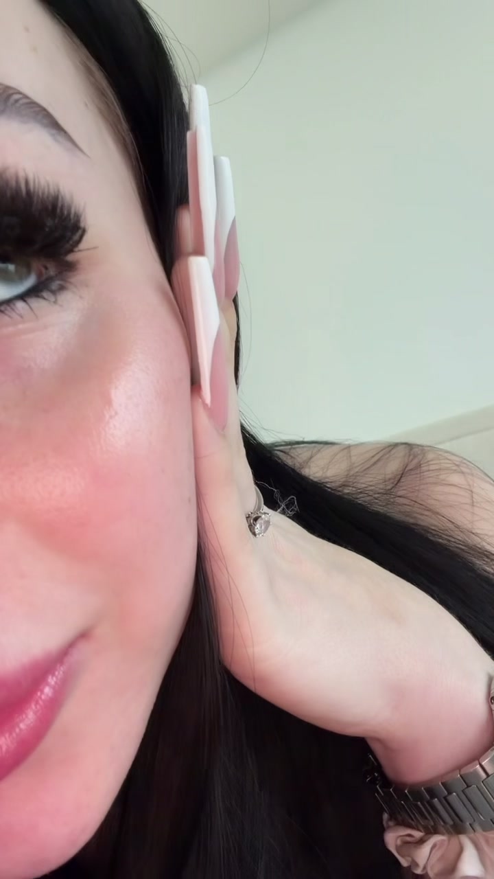 @desireemarkovich