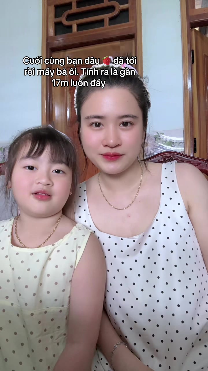 @Ngọc Ngọc- Mẹ 2 c&ocirc;ng ch&uacute;a