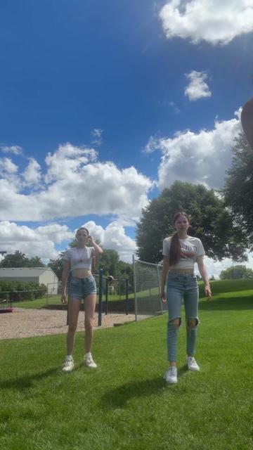 @Sophie💞 and Lucy🥰