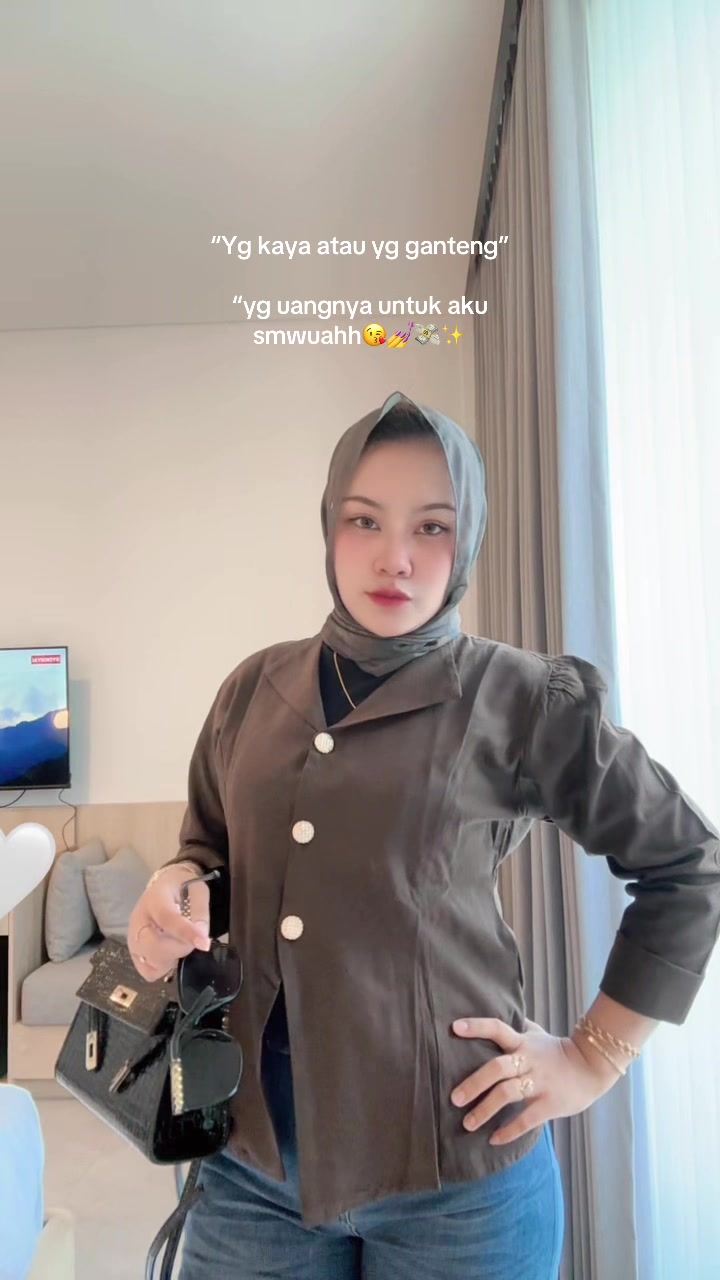 @Ana