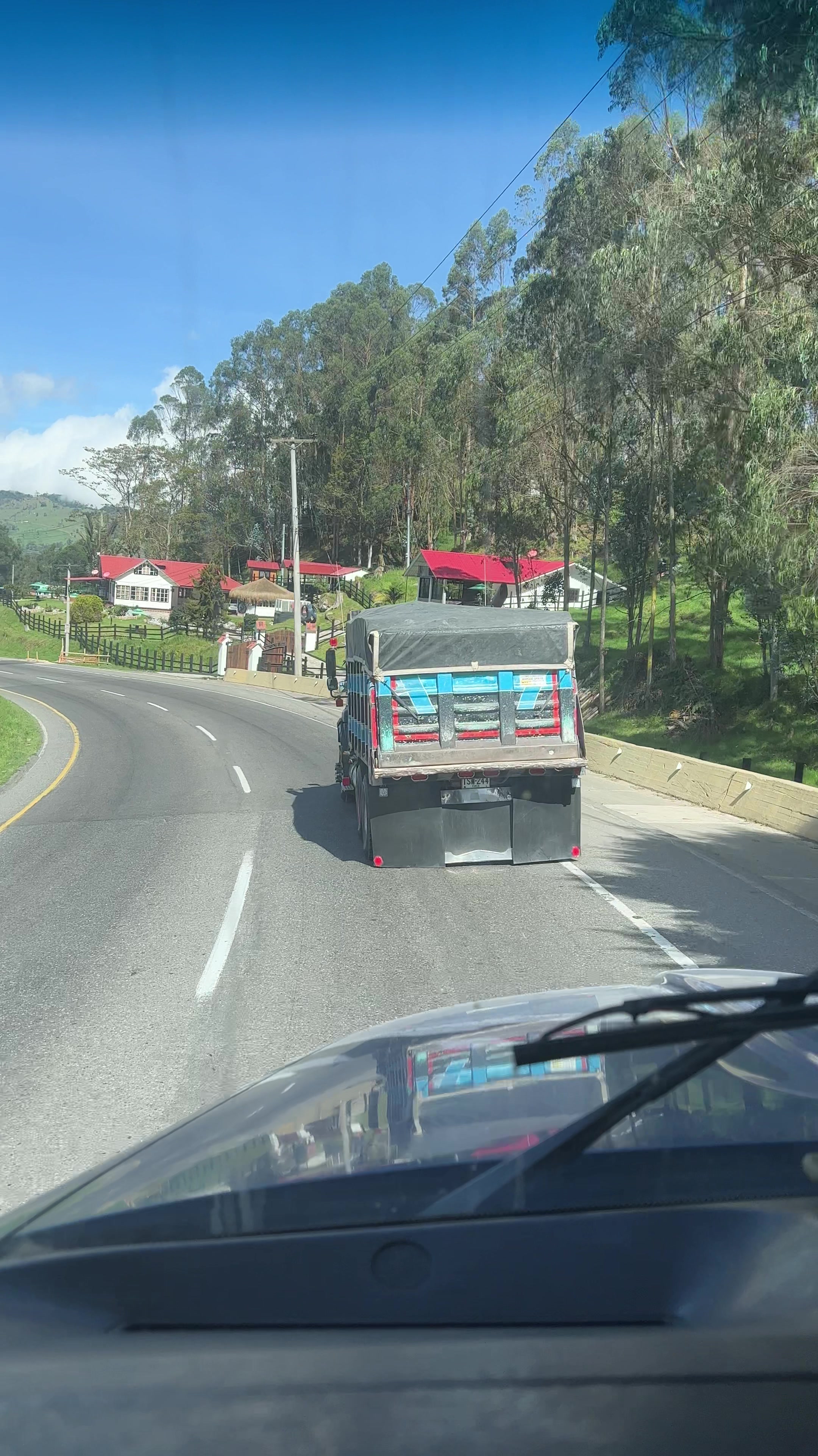 @Arevalostrucksytrailers
