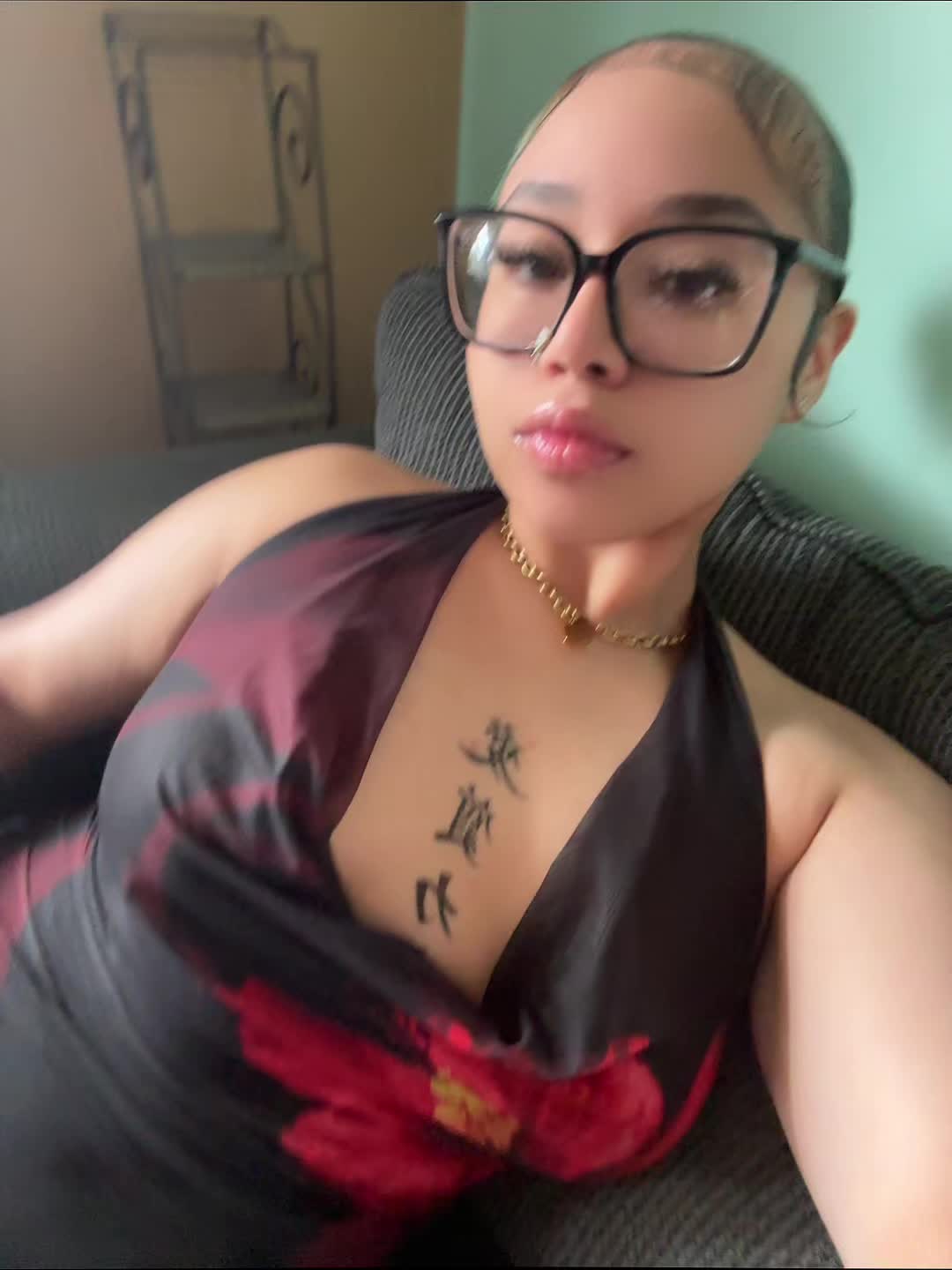 @1tealhairedgirll
