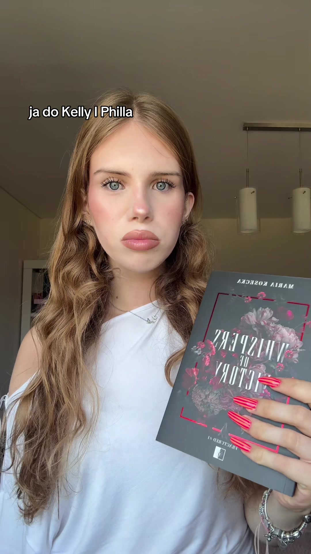 @veronica || booktok