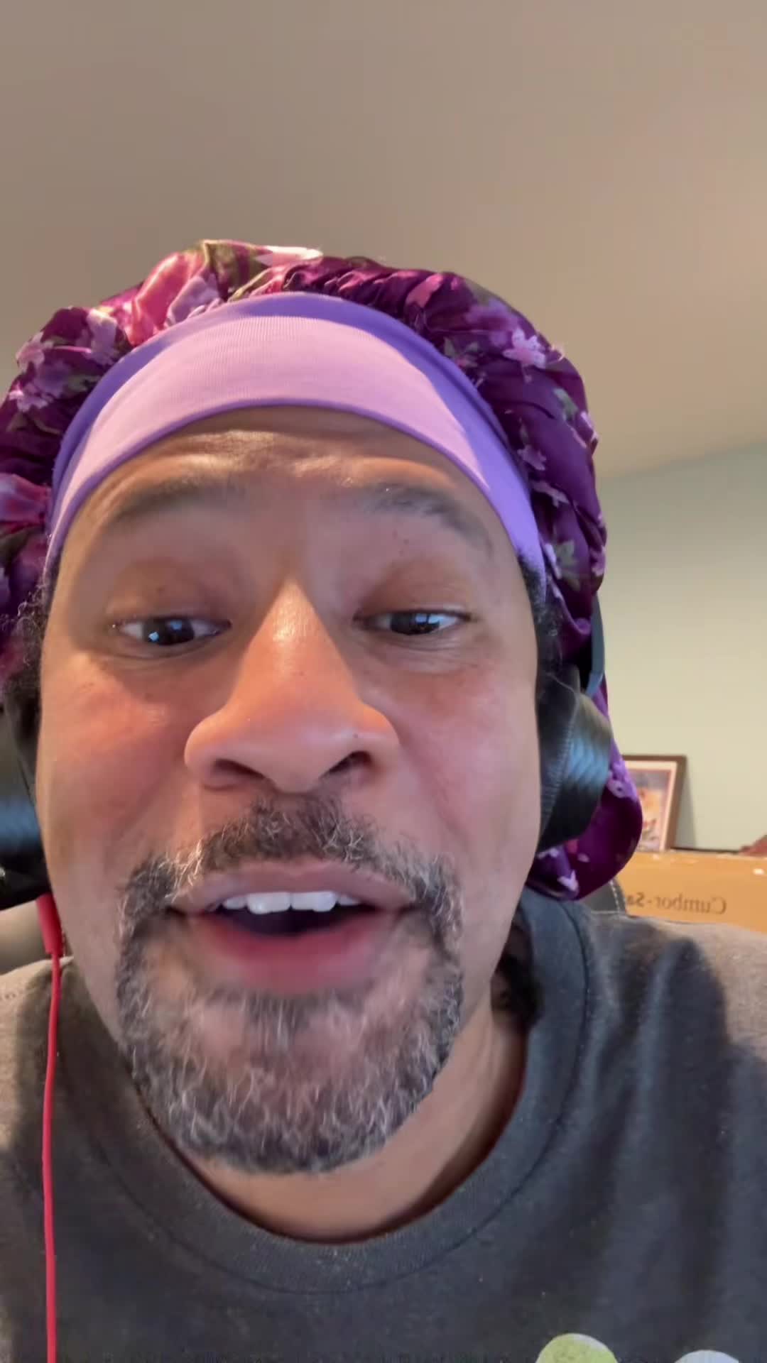 @Nostrildamus