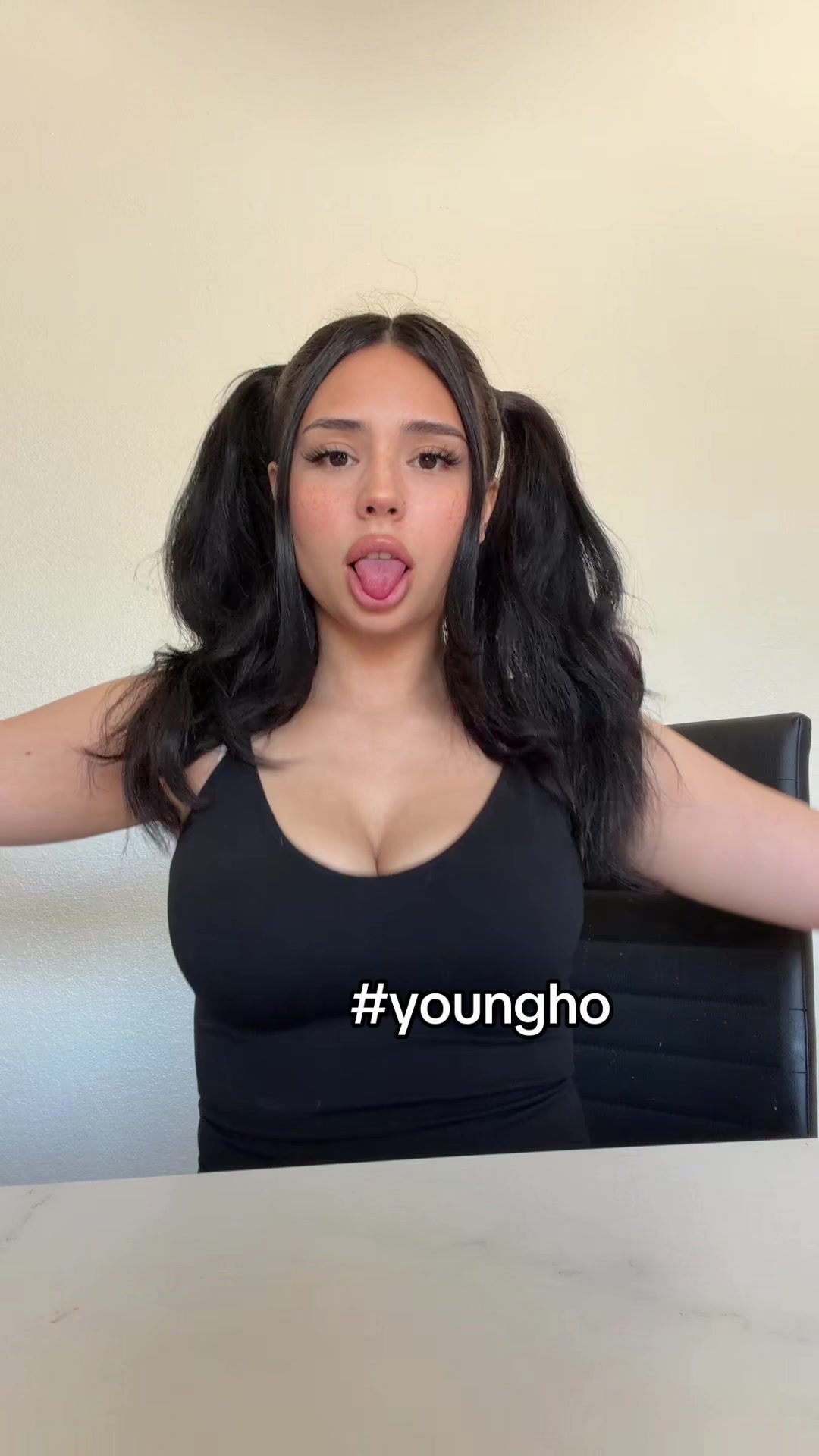 @Twitch.tv/notreiina