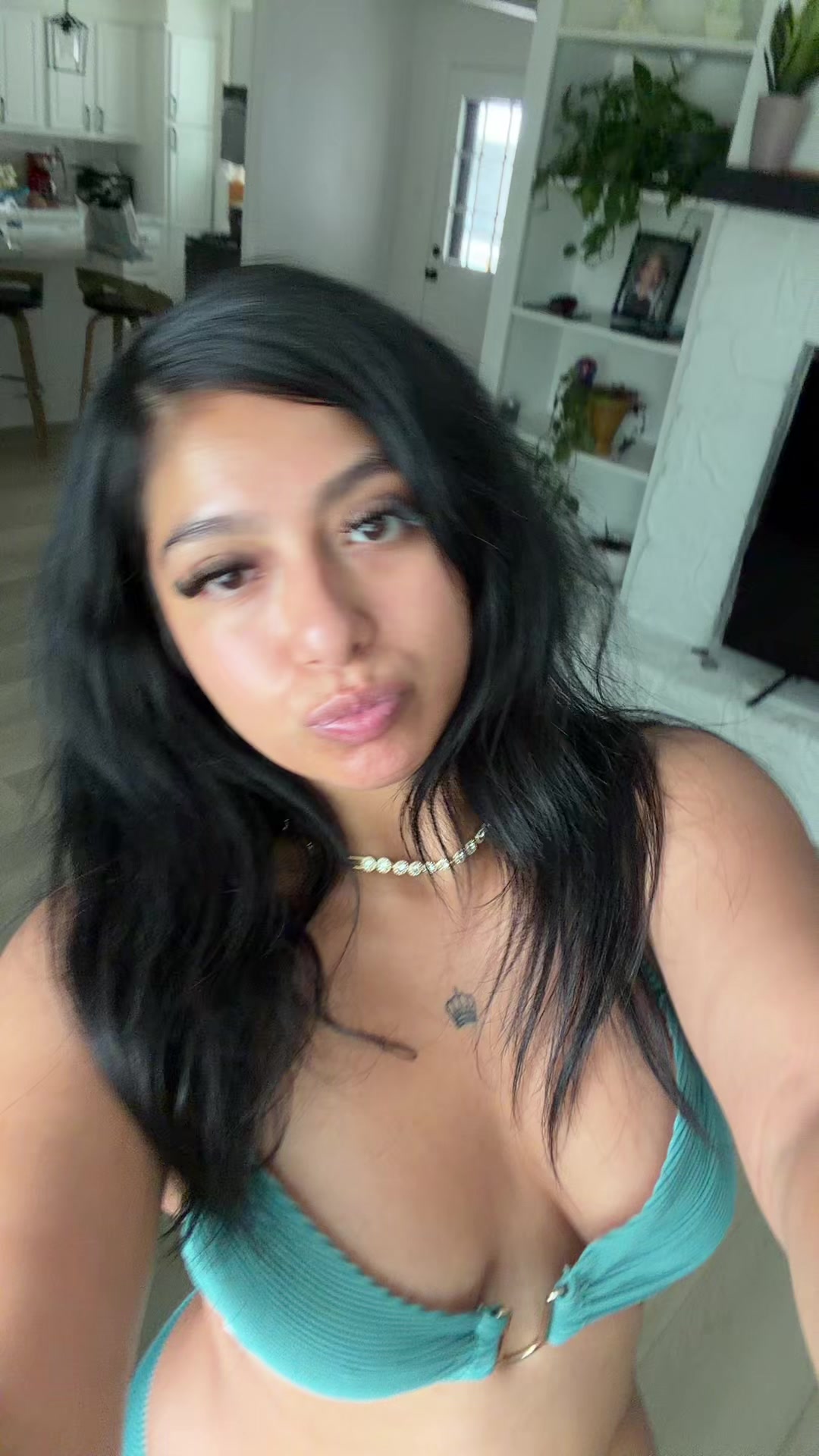 @lili2legit