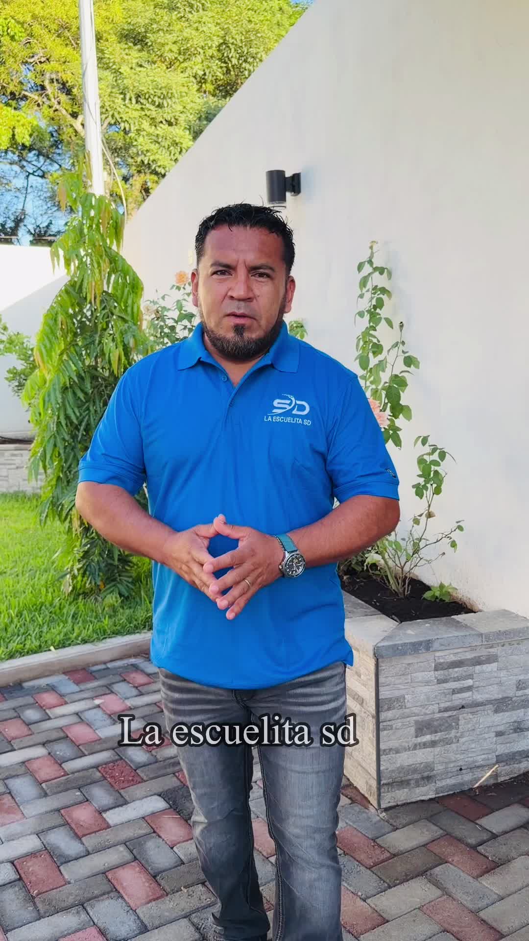 @Laescuelitasd_Oficial