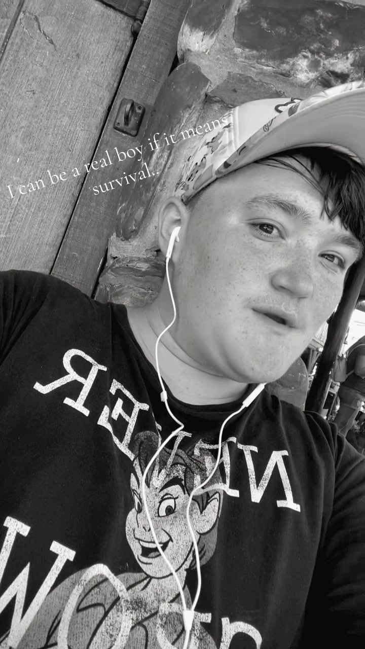 @HeyIts_Sheppard