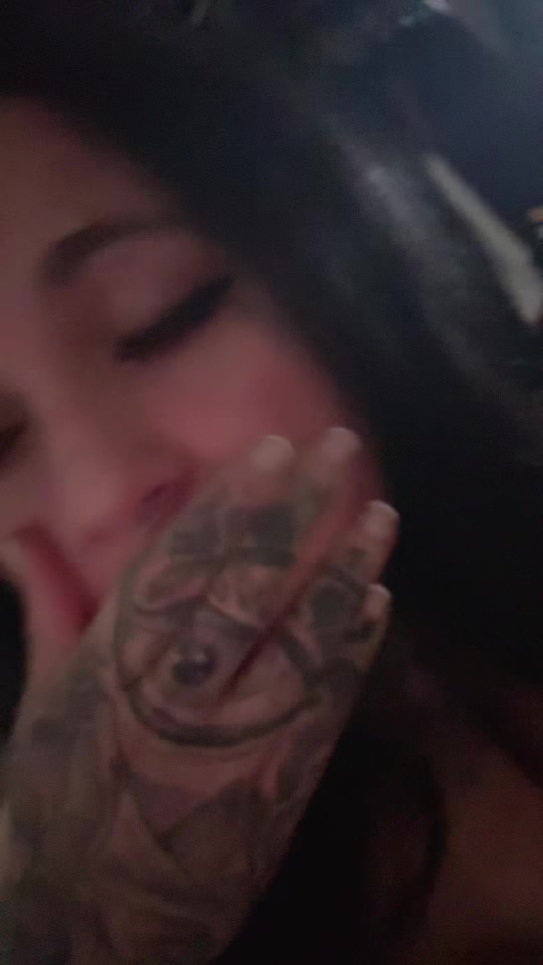 @Lo