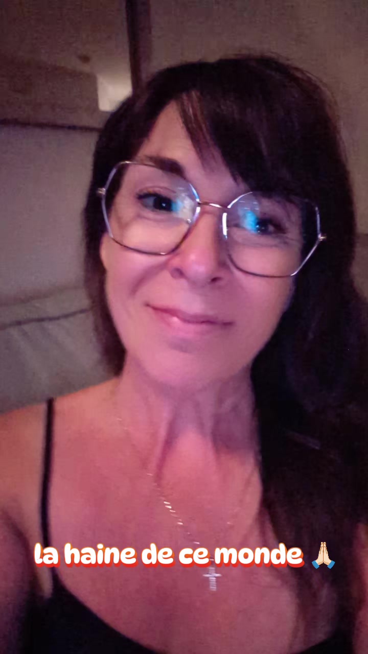 @Karinelumiere