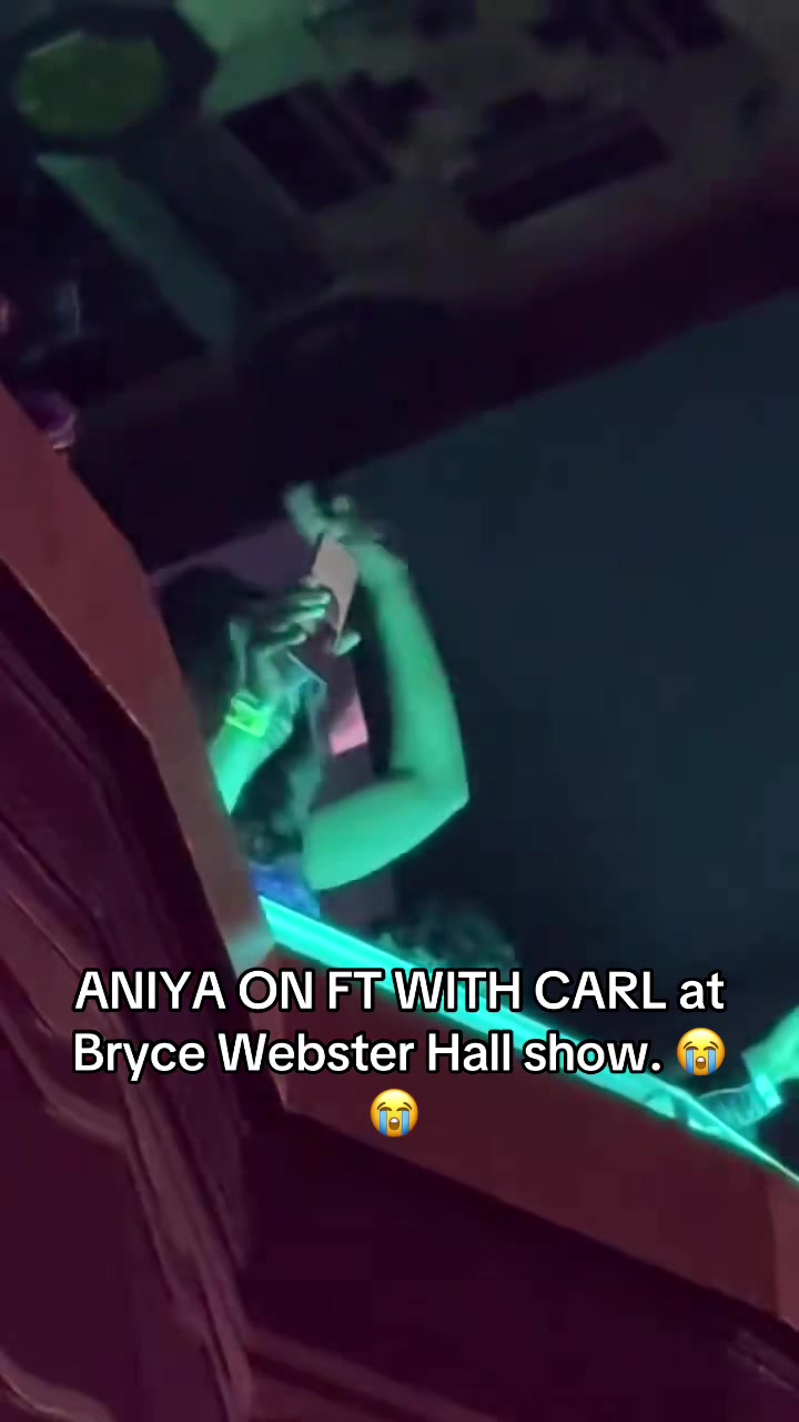 @Aniyafeed