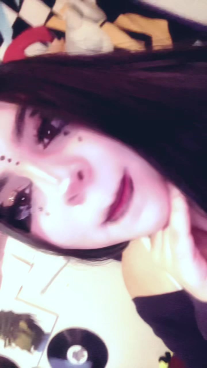 @𖣂︎
