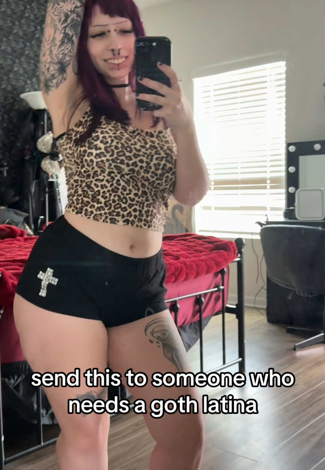 @JaneSpookyHot
