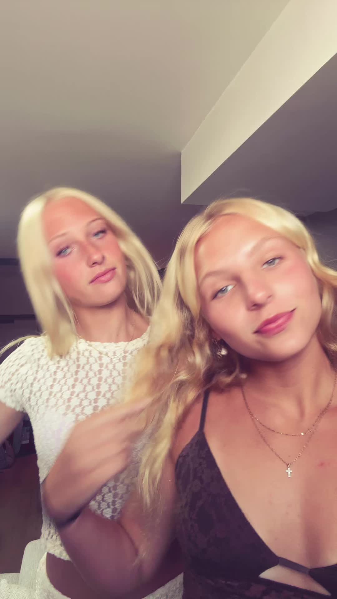 @🤗